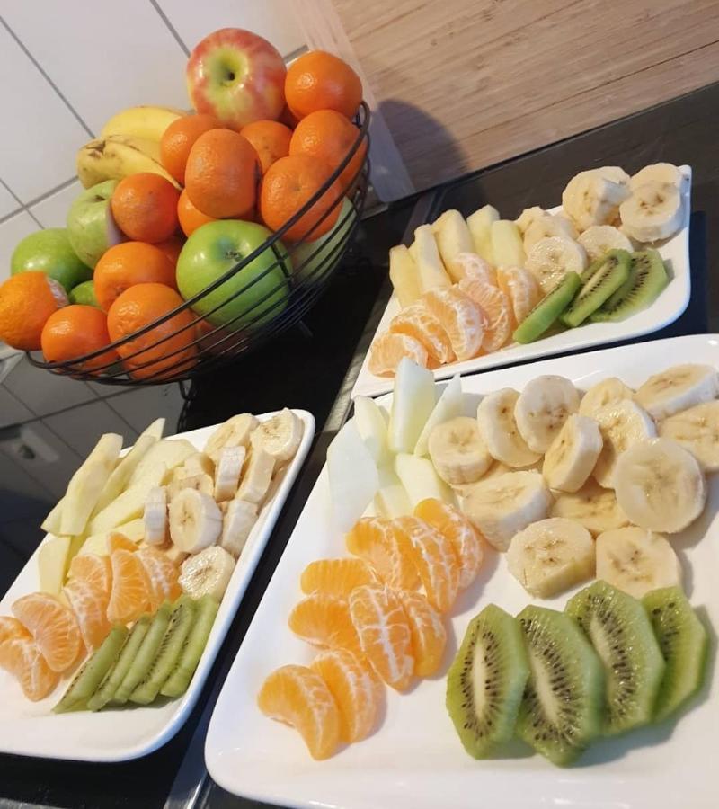 Bar-Restaurant-Hotel-Familja Klos 외부 사진